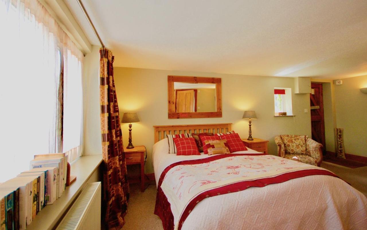 The Old Forge Bed and Breakfast East Kennett Buitenkant foto