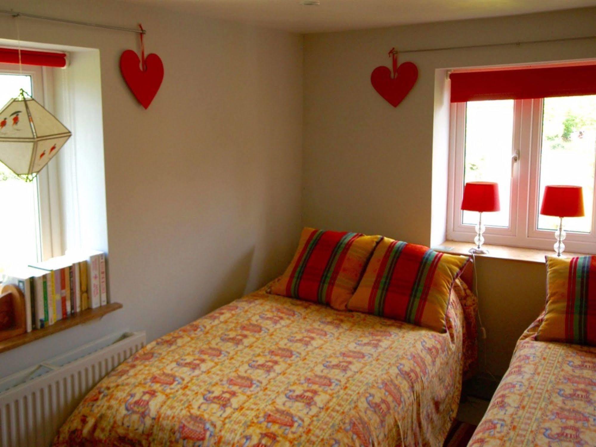 The Old Forge Bed and Breakfast East Kennett Buitenkant foto