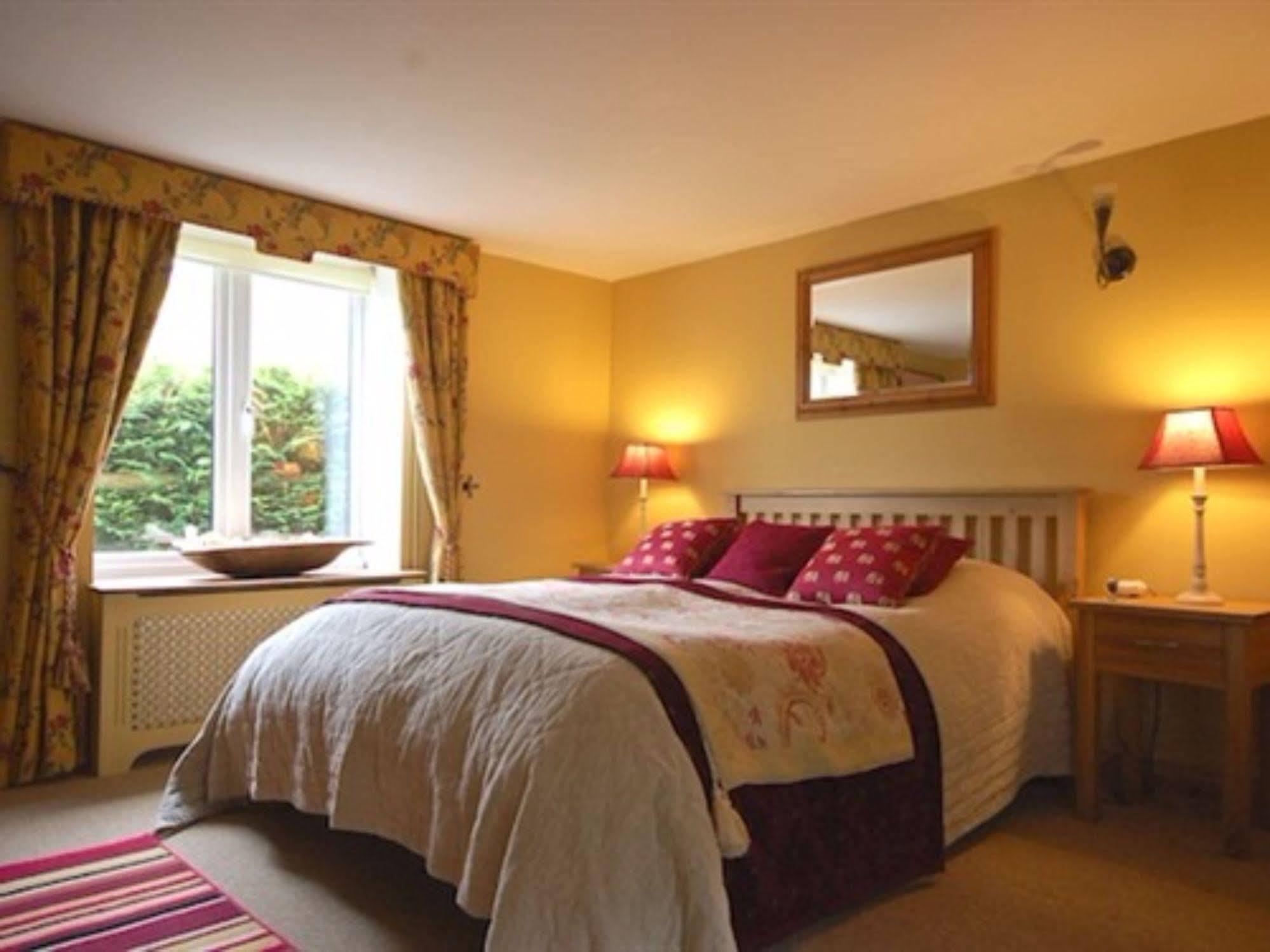 The Old Forge Bed and Breakfast East Kennett Buitenkant foto